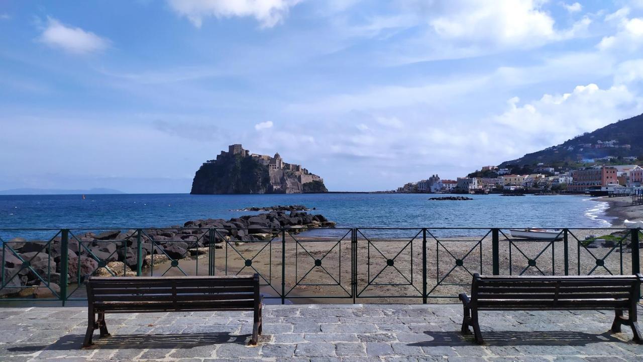 איסקיה Casetta Emilia Vicino Al Mare מראה חיצוני תמונה